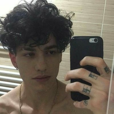 pedr0henriquex's profile picture. 