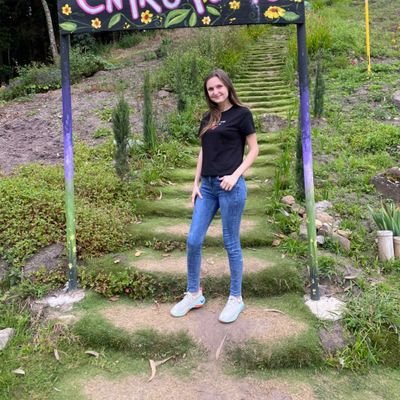 DiianaPerez3's profile picture. 