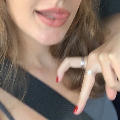 carlotavv_'s profile picture. Maburro y por eso me he hecho esto xd