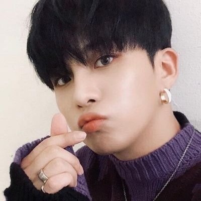 22 | multi | just a tired bi bitch | jooheon said gay rights 💕🌈

https://t.co/7zUVVCi5Js