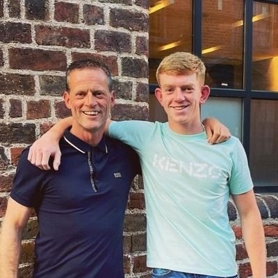 Dad to 2 and husband to 1.... 'Armchair' Liverpool fan, enjoys a game of golf, cycling, the odd run and a real ale or 2. National football scout