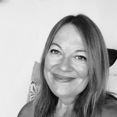 Psicóloga, Terapeuta. Vivo en el paraíso y muerdo la manzana sin miedo.