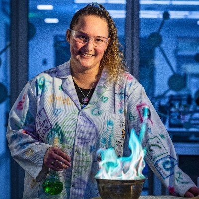 PhD student supervised by Dr Anna Garden - actively engaged in Chemistry Outreach 🧪