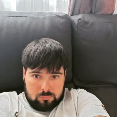 Funcionari en projecte! Politòleg que ha sortit de la cua del atur! Per aqui parlo de política, polítiques públiques i dels meus drames personals!