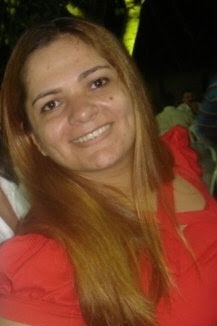 Formada em Administração de Empresas, Funcionária Pública Municipal, Defeito? Acreditar sempre nas pessoas.
Projetos futuros: Ser feliz até o fim da minha vida