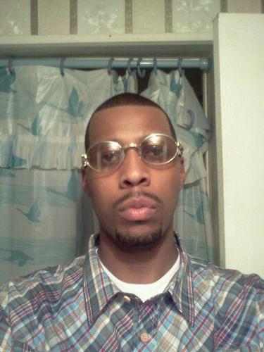 NEVER COMPLAINING ONLY MAINTAINING TAKING LIFE 1 DAY AT A TIME LIVING IT LIKE ITS MY LAST....... OH YEAH AND IM THE SHIT CAN U SMELL ME!!!!!!!!!!
