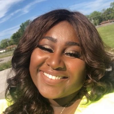 DeniseAkuamoah's profile picture. Loved and saved by grace † | Medical Apologist in Training | Nyame Nti | Chicago+Ghana