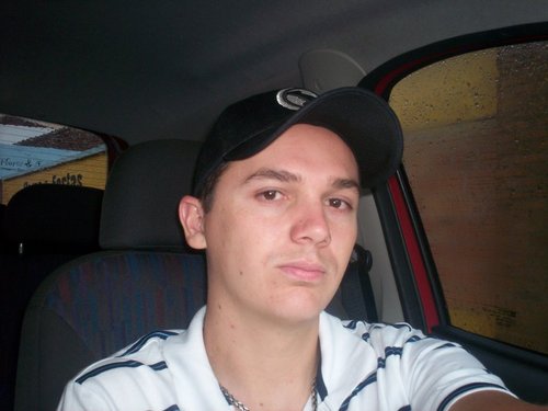 Empresário,um cara de bem com a vida e que preza por boas amizades.
