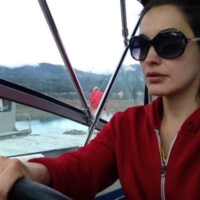 cm_letic's profile picture. fiddles with words