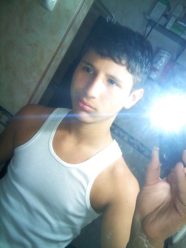 ricardito_00's profile picture. Sencillo #SiguemeyTeSigo Mas Nada Chao :D
