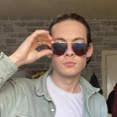 19 / Actor based in Glasgow / right that’s me as you were
