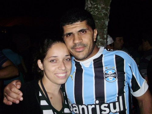 Pergunte-me e saberá !!!!
Fã do UFC, GRÊMIO, MUAYTHAI ....
AMO MINHA MULHER KÊNDRIA