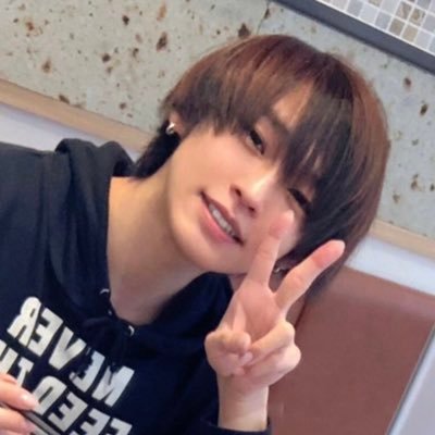 niruniru4649's profile picture. 甘党ネイリスト🍨たまにモデルとダンサーとバニーボーイ🐰ネイルやりたい人DMカモン👾🍐