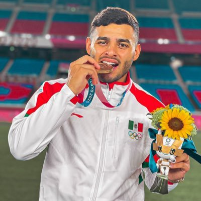 Futbolista Profesional de @TolucaFc  y @miseleccionmx 🇲🇽 | Medallista Olímpico en #Tokyo2020🥉