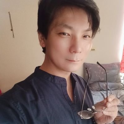 台中旅宿業,分享我的修裝潢實錄。不嫌棄就聊聊,嫌棄也別吐口水。謝謝。LINE:zzz775885,打招呼給我一個笑臉唷。