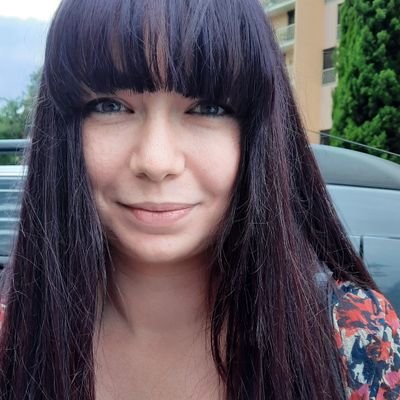 Carolineh2n's profile picture. 