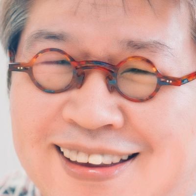 佐藤 太 https://t.co/Gf4mWNGI0X https://t.co/gUkLiB9oR7 かれこれ20年以上ラジオ番組を作り、 ほどなく30年劇団に所属し、 かれこれ40数年字を書いて、 かれこれ50年来音楽好きです。