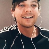 Vicky ◟̽◞̽(@yellowheartLWT) 's Twitter Profile Photo