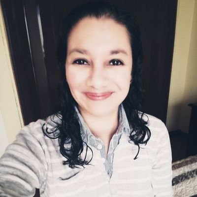 irecubes's profile picture. Comunicadora; amante de la música; fiel creyente en Dios...