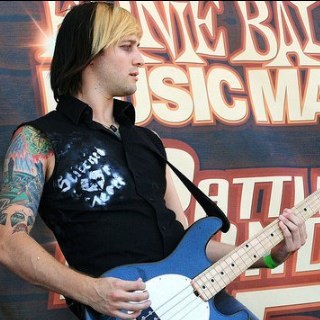 CharleeHeart's profile picture. I am a Unicorn that plays bass for Stitched Up Heart on Candy Mountain