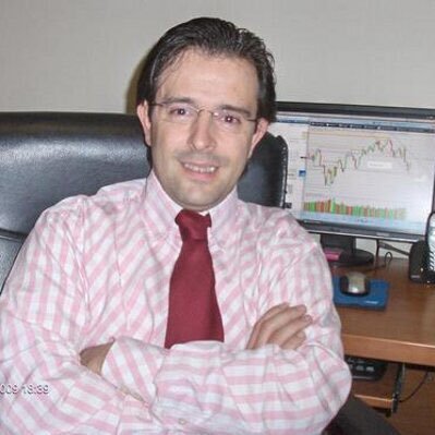 I'm a 47 year old private trader using proprietary technical analysis w/+20yrs experience of investing markets.