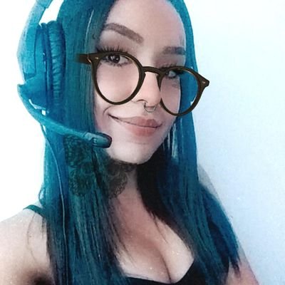 ela é dark, usa preto e fala que quer morrer