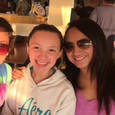 MsAlvarado_'s profile picture. 🦋Medical field 💉👩🏻‍⚕️ayudar a otros es mi pasión🤝. Bilingue, former VP PTA. Volunteer at ❤️nunca dejes de soñar. Arlington Girl 💐