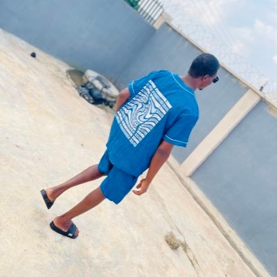 RobzinJnr1's profile picture. Basic human | BSc Chemistry | Wizkid Die hard fan | Manchester United by blood | Software Engineer building beautiful, functional websites
