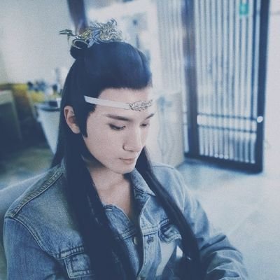 Yi City resident | 25 | PROSHIP | Once I was beautiful, now I am myself | @LanWangKlytia 是我的小兔子 (🇮🇹🇬🇧🇪🇦🇷🇺) | https://t.co/GdwQ1ibncf