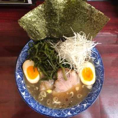 2000年創業 横浜家系ラーメン 甲子家 【営業時間】11時〜20時 【休憩時間】16時〜18時 【定休日】毎週水曜日 駐車場有り（７台分）電話番号 045-921-7719 インスタグラム→https://t.co/UK14cc6IHW