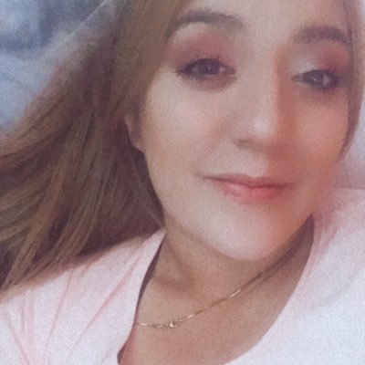 IG: camilaurregoo    👩‍🎓Comunicación Social- Periodismo UEC