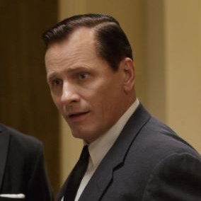 AntonisMouzaki1's profile picture. Ζαμπονοκόπτης με Master στην υποκριτική
Παρασκευαστής μπαλών σανού!