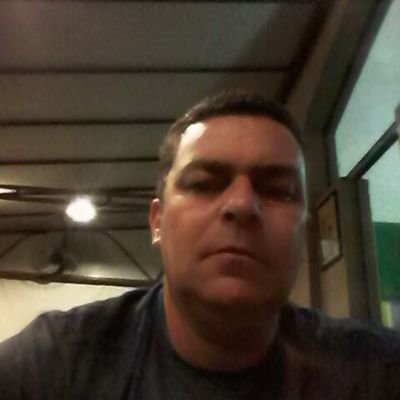 Superior em Gestão Pública, conservador e cristão, meu partido é o Brasil, defendo antes de tudo a FAMÍLIA, a pátria e a Liberdade.