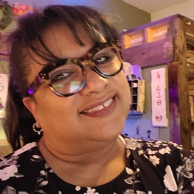 brandstorycoach's profile picture. Fmr. Army Nat'l Guard & FBI Analyst. I #godeep with brands through muddy, competitive waters to discover their purpose, UVP, and why they're the ones to lead.