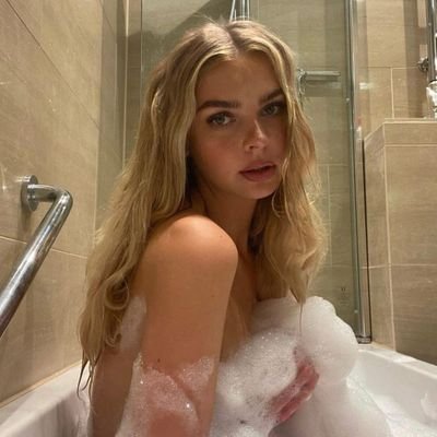 gmPRtcGKa5NdDDQ's profile picture. 