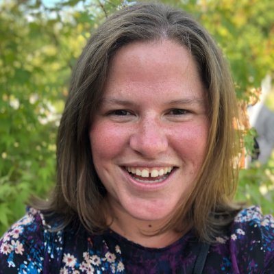 digital communications strategist // fan of basketball, coffee, t-birds, fjords, beer, sport, caribou, nature, wizards, travel, wine, bike races & yahtzee