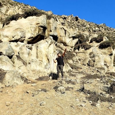 JulioCesarOree's profile picture. De una materia deleznable o divina fui hecho; soy metafísicamente un milagro termodinámico.