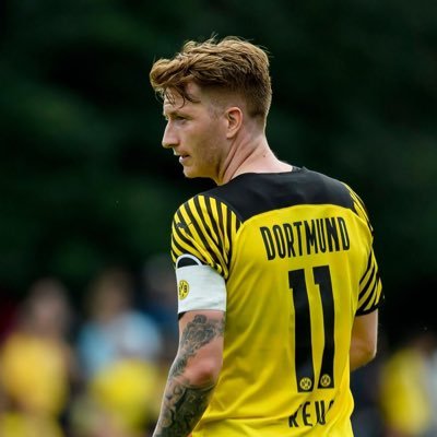 🐝Borusia Dortmund supporter🐝        ドルトムント好きな人気軽にフォローしてください🙏
