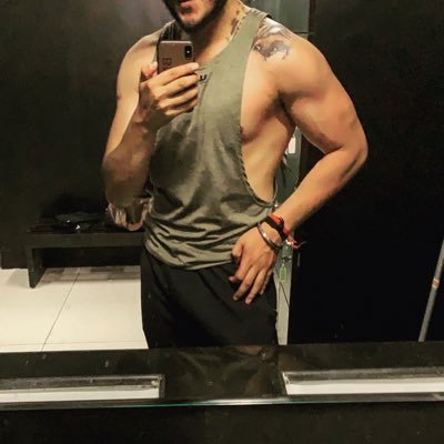 yashtekriwal11's profile picture. 