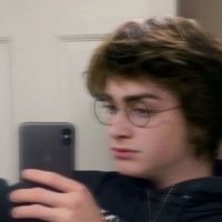 J⃟o⃟n⃟ (@kunempelmolor) 's Twitter Profile