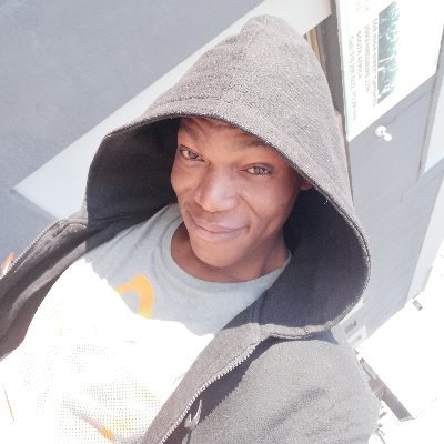 Naaj_Mnce's profile picture. Love life