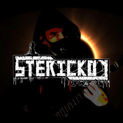 One man #altrock #metal project. 
Old school,thrash,stoner & groove influences with hints of punk & electronica
Gamer & horror lover too
💥https://t.co/CwACx6oJWG