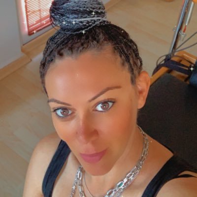 i_lk_nu_r's profile picture. 🤪