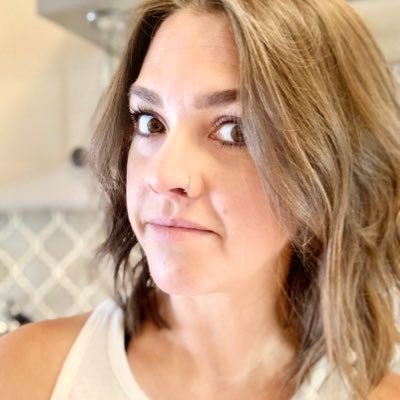 wowmrspow's profile picture. wife, mom, vegan for you