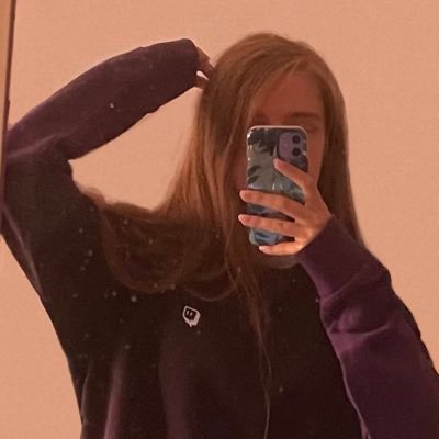 UK | 25 | UoP Graphic Design Graduate | Photographer | self taught artist (@TashieW_Art) | Gamer Girl 😎