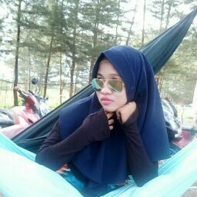 DotDara's profile picture. dari tanah kembali ketanah jadi apa yg harus dilangitkan