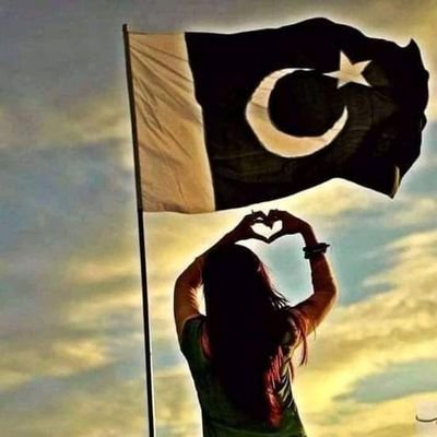 | I will not treat you like a priority when you treat me like an option✌️| Pakistan Zindabad ❤️| Proud Insafian💜 |