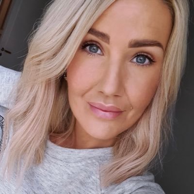 artworksbylia's profile picture. Cecilia. Graphite artist adapting to the digital world. Mainly portrait pictures. Portfolio on Instagram. #nftart #nftartist #digitalart #portait