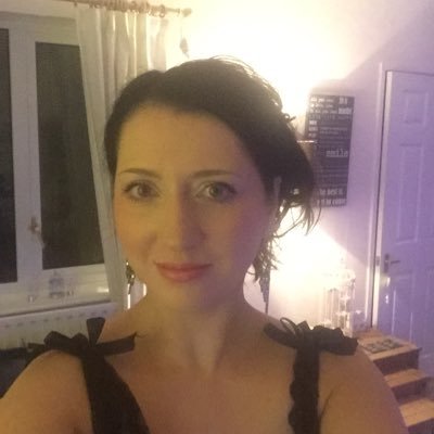 Racheypoole's profile picture. Here just to be nosy!