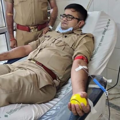 DevarshiTripa10's profile picture. आज कुछ ऐसा करे कि कल आप खुद  को उस काम के लिए धन्यवाद दे सकें।